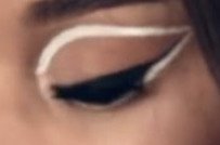 ari,s eyeliner