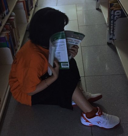 girl in library