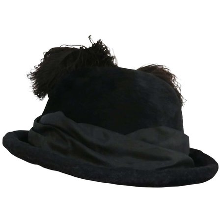 1910s Edwardian Black Hat w/ Silk Ribbon and Ostrich Feather Trim For Sale at 1stDibs