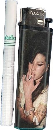 amy winehouse lighter cigarette