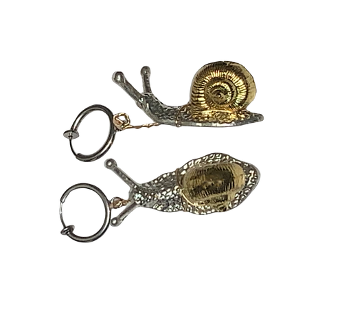 rebbie_irl’s silver and gold snail earrings