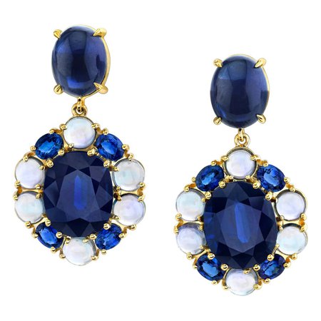 20.51 ct. t.w. Blue Sapphire Faceted, Cabochon Yellow Gold Dangle Drop Earrings For Sale at 1stDibs