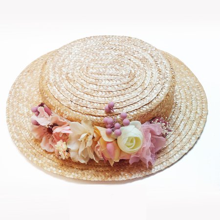 hAT WITH FLOWERS