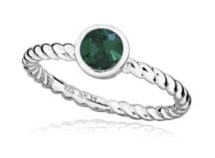 Grace&Co Silver and Emerald Green May Birthstone Ring