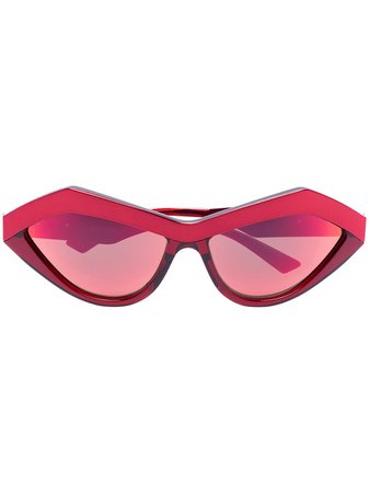 Shop red Bottega Veneta Eyewear angular cat-eye frame sunglasses with Express Delivery - Farfetch