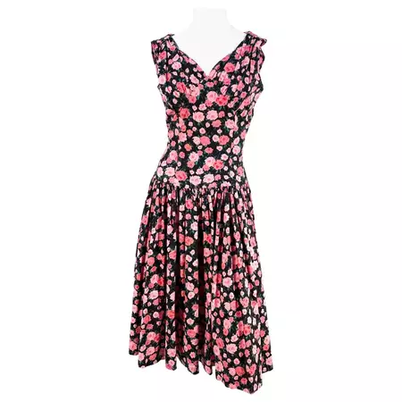 1960s Rose Printed Drop-Waist Dress For Sale at 1stDibs | 1960s drop waist dress, drop waist formal dress, modern drop waist dress
