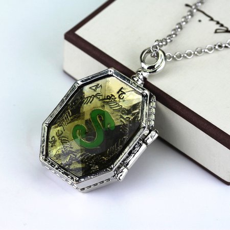 Harri-Potter-Slytherin-Horcrux-Necklace-Women-Men-Slytherin-Locket-Necklace-Pendant-Movie-Jewelry.jpg (800×800)