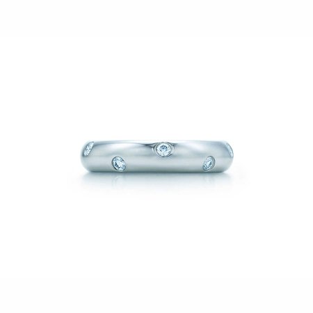 Etoile band ring with diamonds in platinum. | Tiffany & Co.