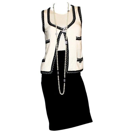 Stunning Monochrome Chanel Cashmere Signature Dress Gilet Suit Set Ensemble For Sale at 1stDibs