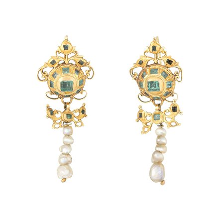 Antique Georgian 18th Century Iberian Earrings Emerald Pearl 22k Gold Spanish For Sale at 1stDibs