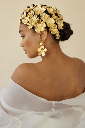 gold flowers in hair hair accessories gold accessories gold jewelry