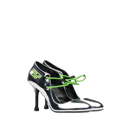 Patent leather pumps with elasticized cords