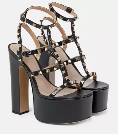 Rockstud Platform Leather Sandals in Black - Valentino Garavani | Mytheresa