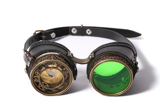Extraordinary Steampunk Goggles with Incredible Lenses