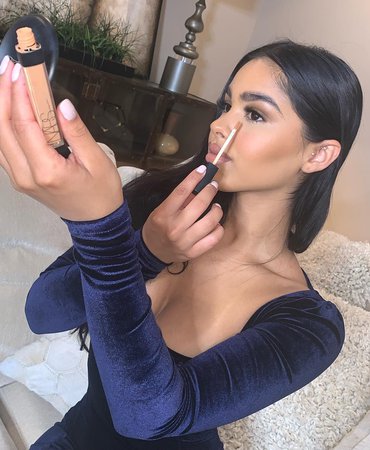 Amaya Colon @amayacolonn - Getting ready with the @narsissist radiant creamy concealer for date night. This full coverage concealer is in the shade custard and it’s by far my fave! #cometolight #narsissist #narspartner @ultabeauty - Insta Stalker