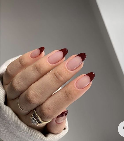 maroon nails