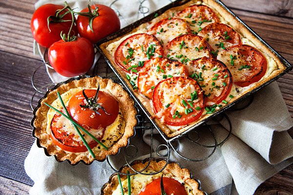 Tomato-Tart shared by Alexandra Stoica on We Heart It