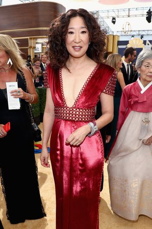 Sandra Oh Brought Her Parents to Emmys 2018 and Twitter Is Obsessed
