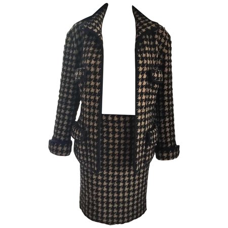 Vintage Chanel 1990's Black and Tan Fantasy Tweed Jacket Skirt Suit FR 40/ US 8 For Sale at 1stDibs