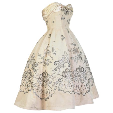 A Pierre Balmain Couture Ballgown in Cream Silk Circa 1955/1957 For Sale at 1stDibs