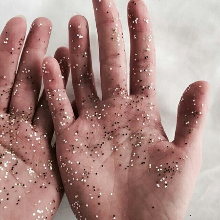 glitter hands