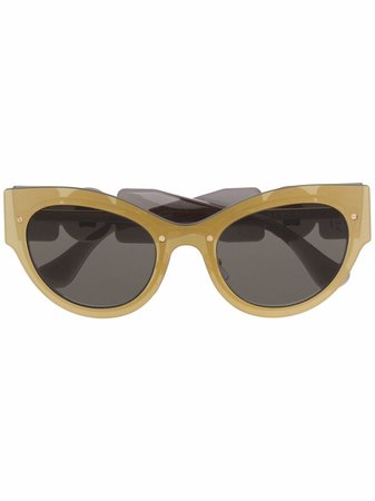 Shop Versace Eyewear Medusa-plaque cat eye-frame sunglasses with Express Delivery - FARFETCH