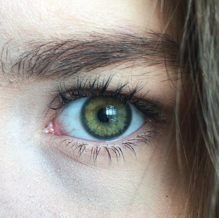 green eyes aesthetic