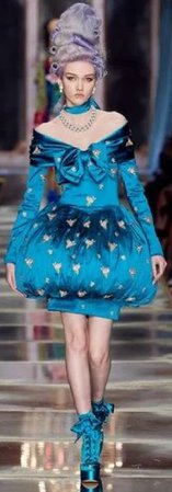 moschino fall 2020 ready to wear collection