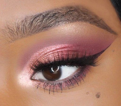 pink and gold eye makeup