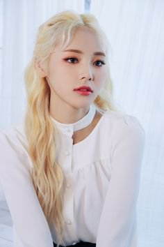 Jinsoul (With images) | Kpop girl groups, Kpop girls, Girl