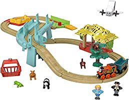 Amazon.com: Thomas & Friends Wood Big World Adventures set with train engine, figures, a vehicle and accessories: Toys & Games