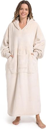 Amazon.com: FUSSEDA Oversized Wearable Blanket Sweatshirt, Super Thick Warm Fleece Cozy Sherpa Hooded with Pockets and Sleeves Snuggie Gift for Women and Men : Home & Kitchen