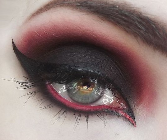 Black Goth Eye Makeup