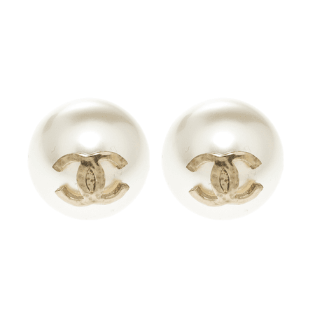 CHANEL- Pearl Stud Earrings