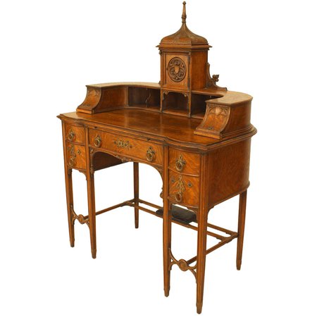 American Victorian Gothic Revival "Carlton House" Desk For Sale at 1stDibs