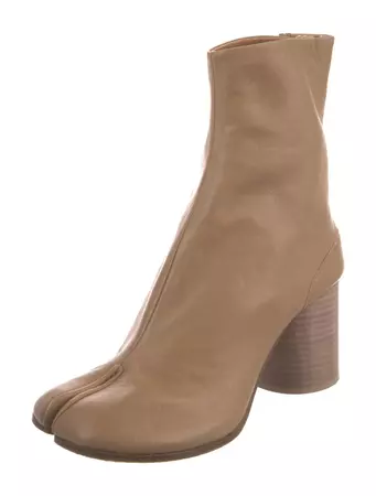 Maison Margiela Tabi Boots Leather Boots - Neutrals Boots, Shoes - WMMAM32509 | The RealReal