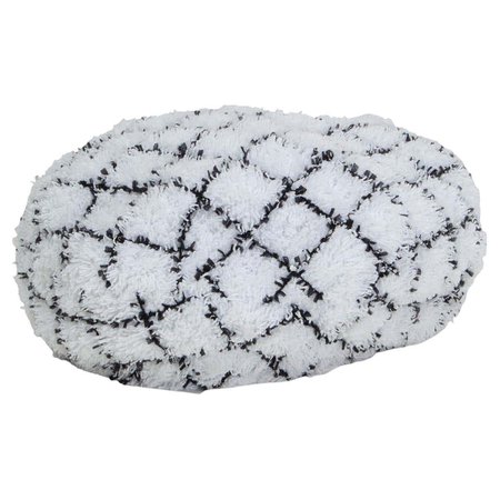 CHANEL white and black CRUISE 2019 TWEED BERET Hat M 19C For Sale at 1stDibs