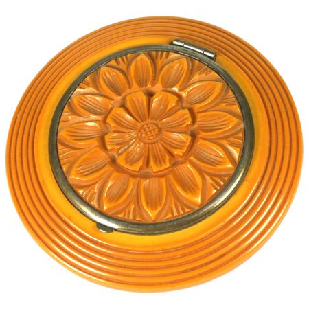 Carved Bakelite Art Deco Compact For Sale at 1stDibs