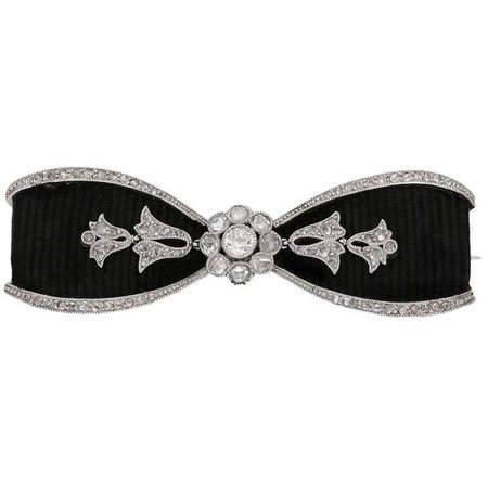 Cartier Antique Diamond Bow Brooch, circa 1910 For Sale at 1stDibs