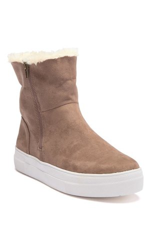faux fur lined boot