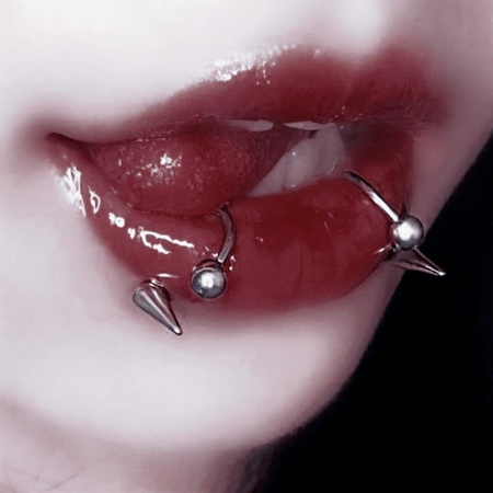 glossy lips with lip rings