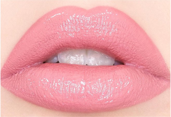 Glossy nude pink lip