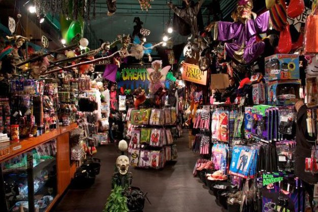 Halloween-Store-in-Glendale-Ca.jpg (626×418)