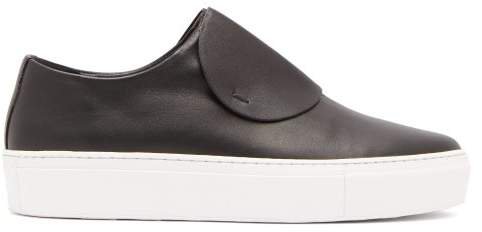 Primury - Paper Planes Slip On Leather Trainers - Womens - Black White