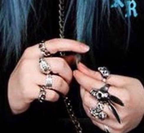 Billie Eilish rings