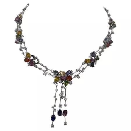 Flower Necklace 21.45 Carat Colorful Sapphire 3.64 Carat Diamond 18k Gold For Sale at 1stDibs