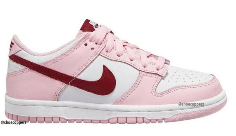 strawberry pink dunk lows $100
