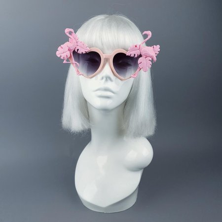 "Fenicottero" Pink Flamingo & Leaf Heart Shaped Sunglasses – Pearls & Swine
