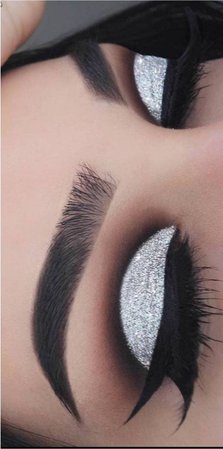 Black Silver Glitter Eye Makeup