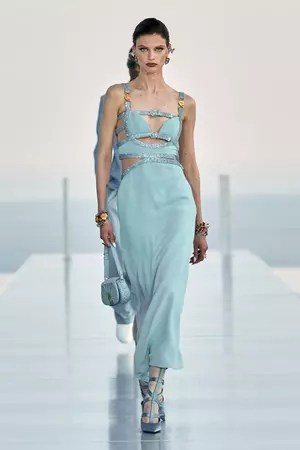 Versace Pre-Fall 2023 Fashion Show | Vogue